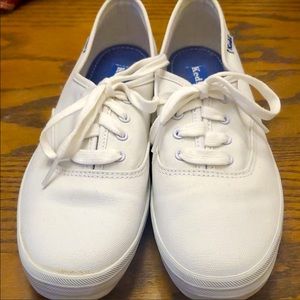 White CANVAS KEDS! Size 8M